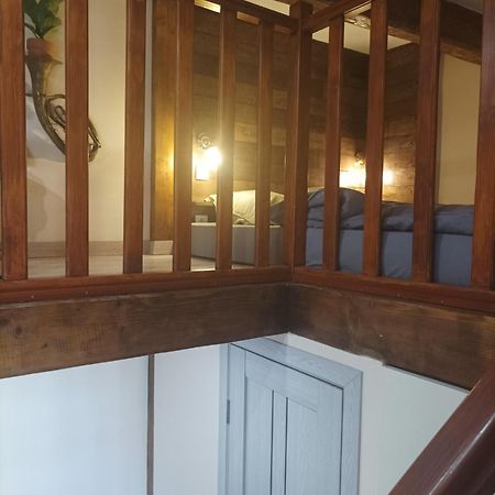 Chorni Vivtsy Apartment Chernivtsi Bagian luar foto