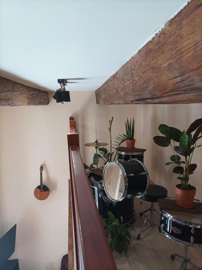 Chorni Vivtsy Apartment Chernivtsi Bagian luar foto