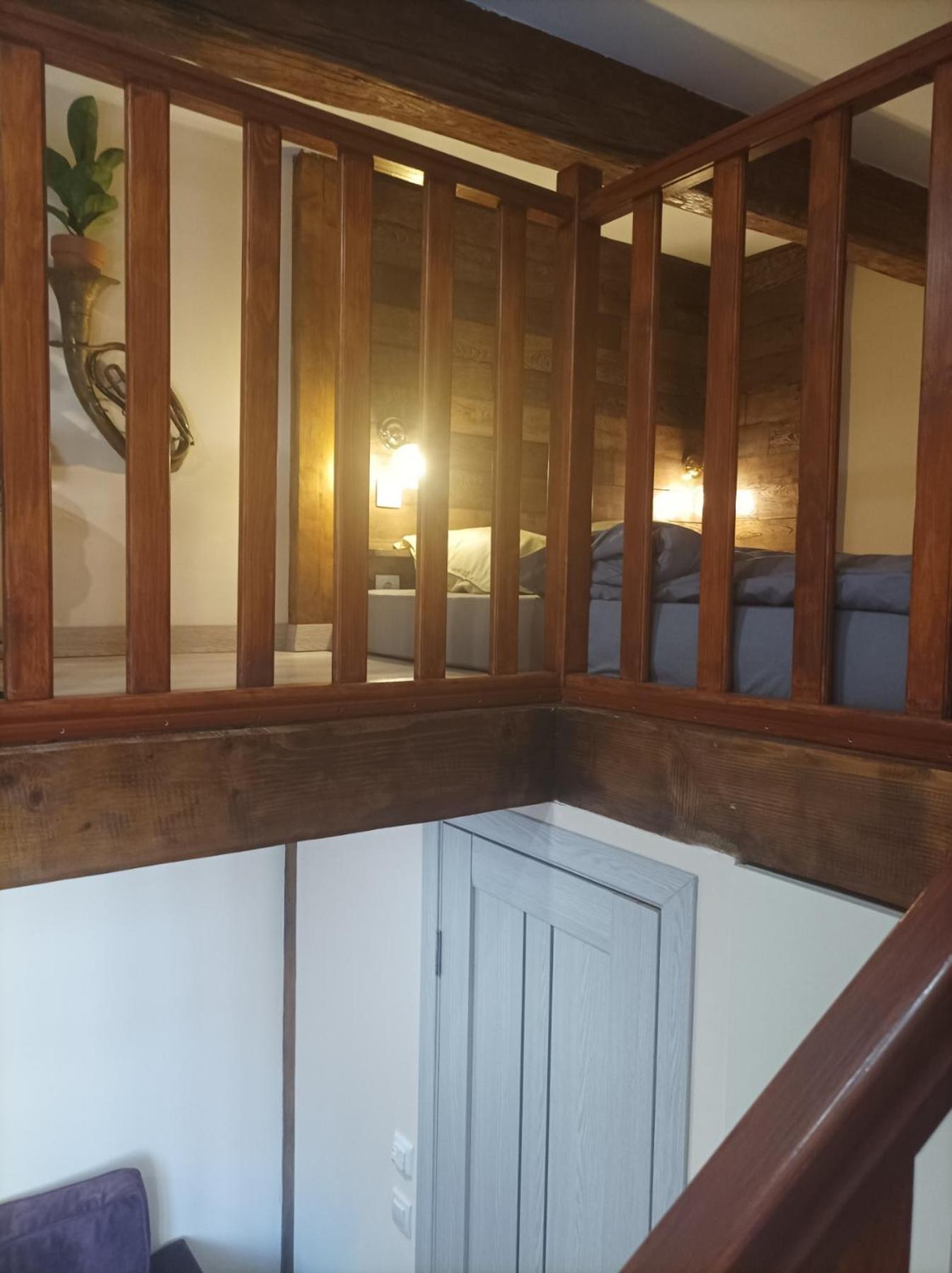Chorni Vivtsy Apartment Chernivtsi Bagian luar foto